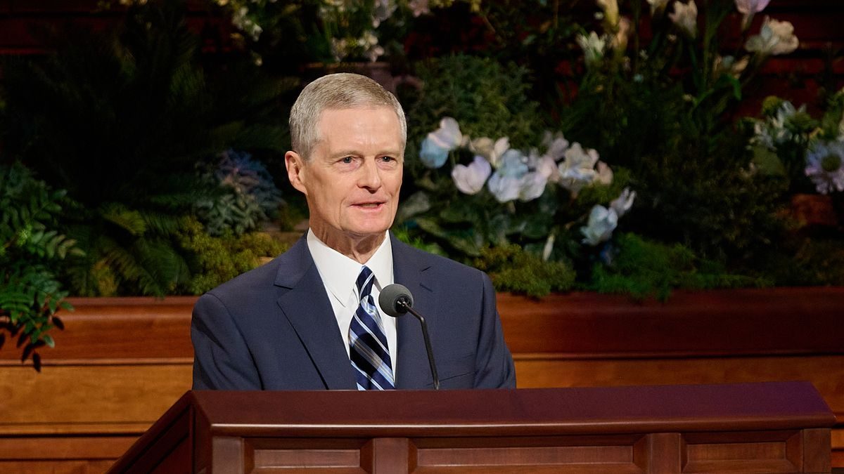 Elder David A. Bednar speaking at the general conference pulpit