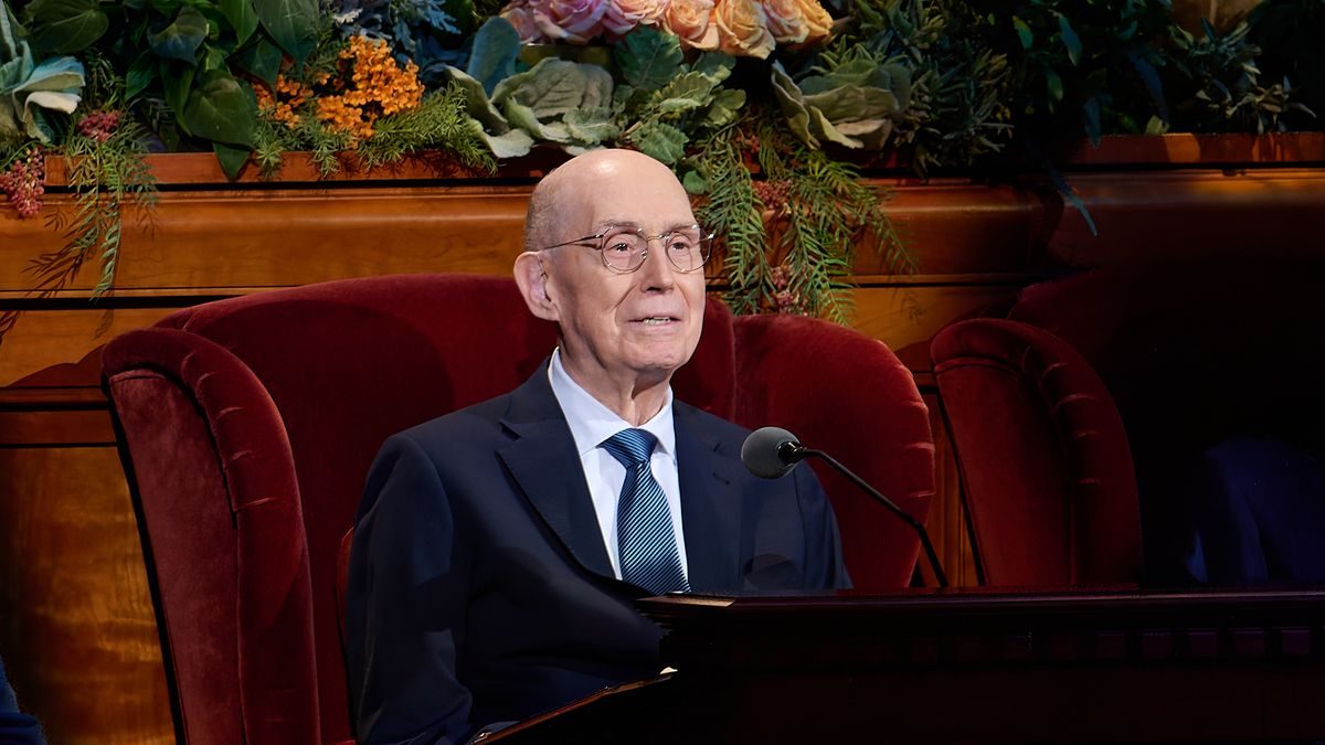 President Henry B. Eyring speaking at the general conference pulpit