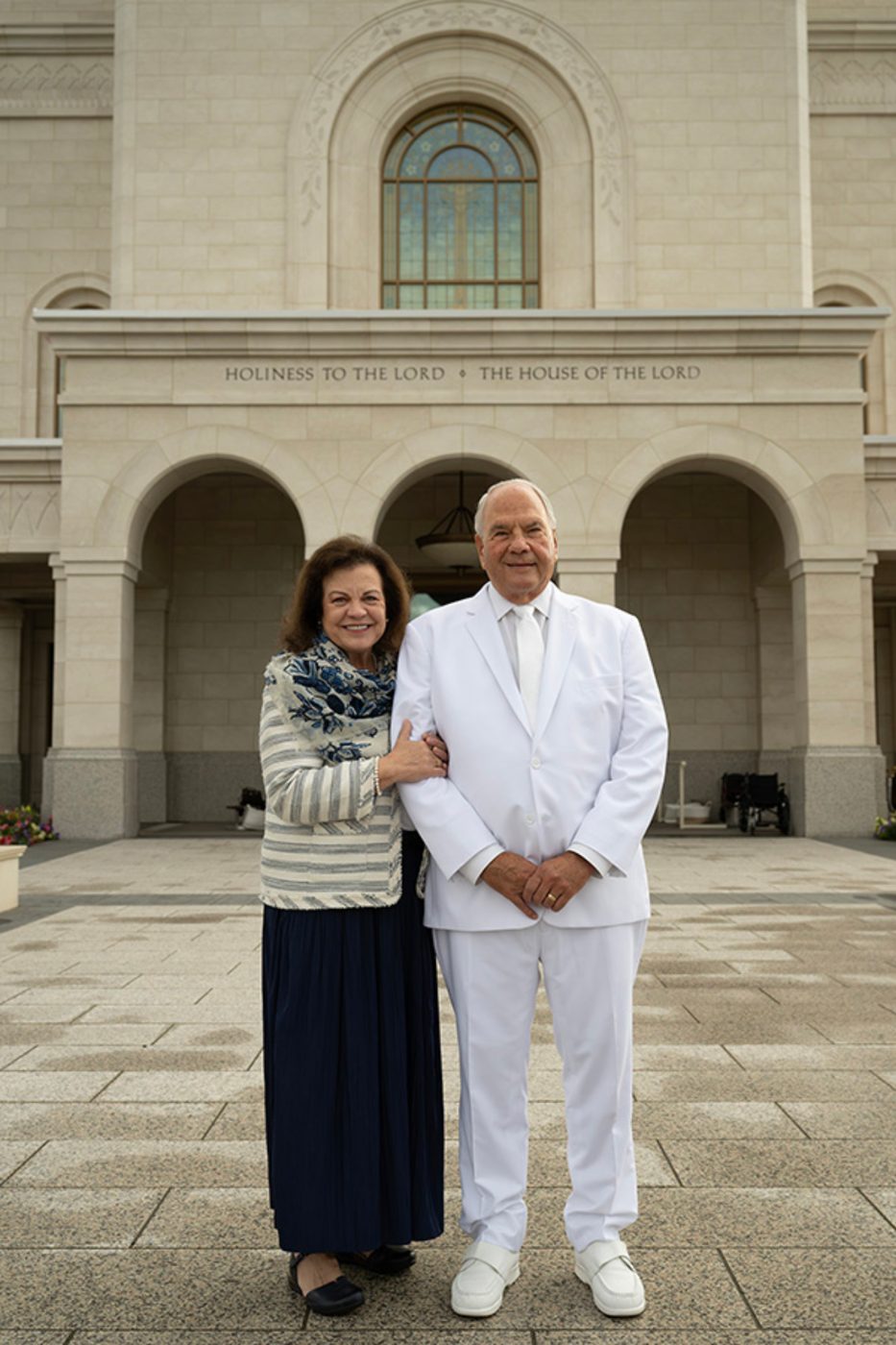 Elder Rasband and his wife outside the Ephraim Utah Temple at its dedication